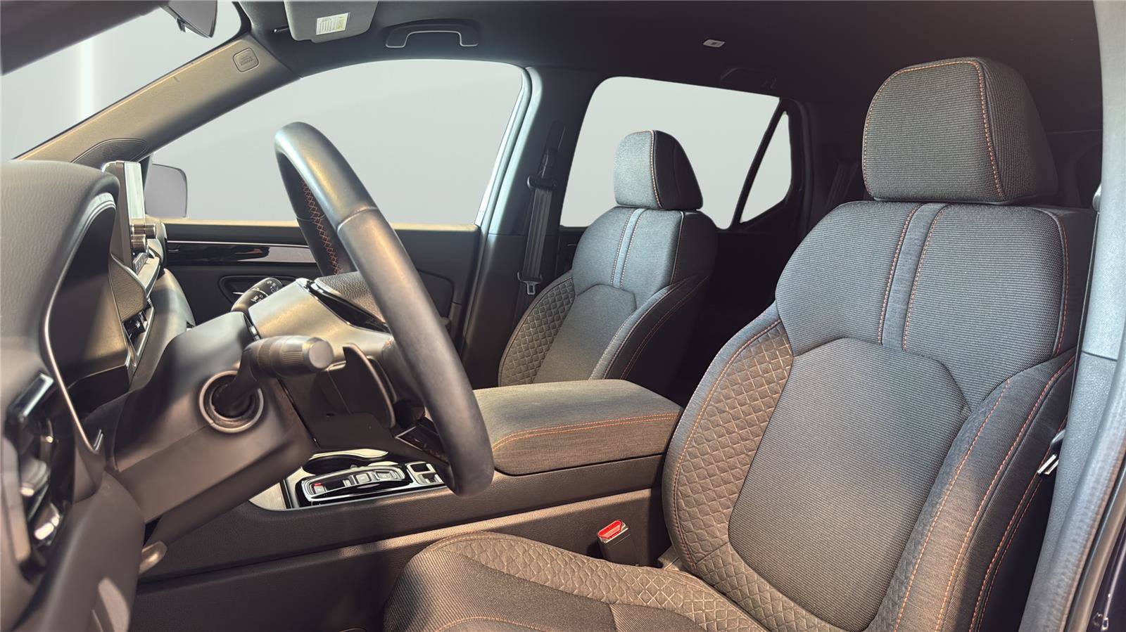 Used 2025 Honda Pilot Sport image 11