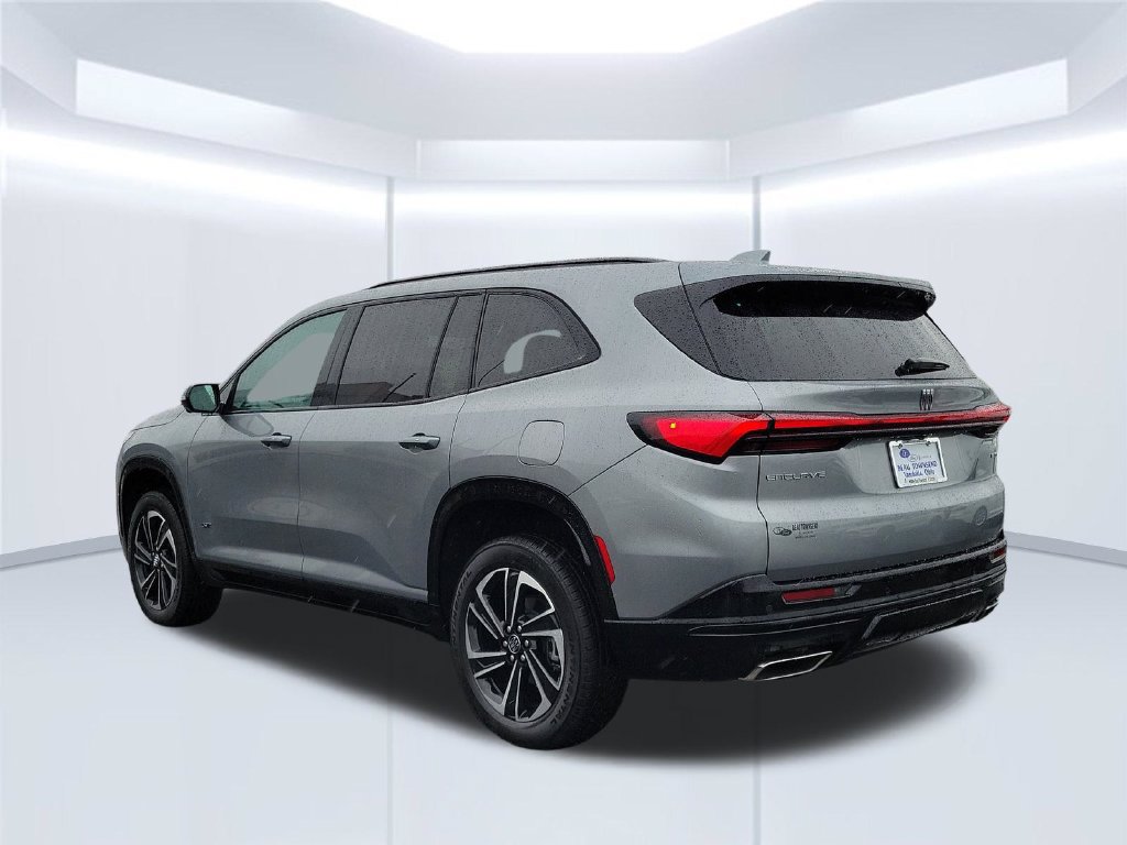 Used 2025 Buick Enclave Sport Touring w/ LPO, All-Weather Package FWD image 7
