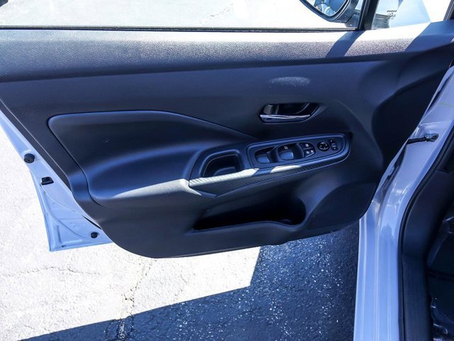 Used 2025 Nissan Versa SV FWD image 24