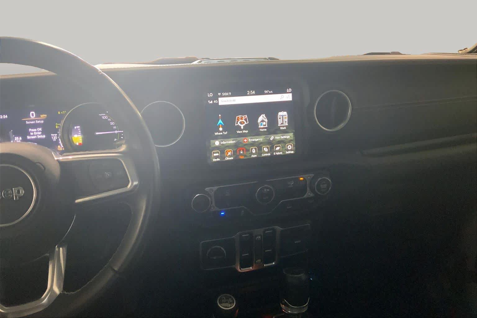 Used 2022 Jeep Wrangler Unlimited Sahara AWD/4WD image 7