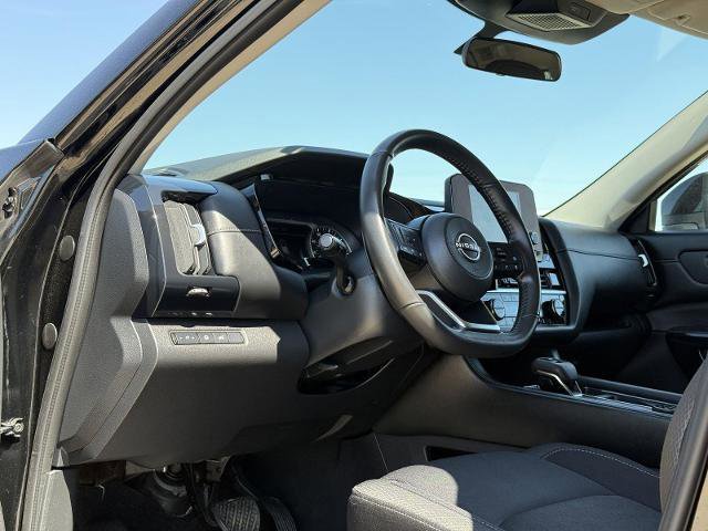 Used 2025 Nissan Pathfinder SV AWD/4WD image 12
