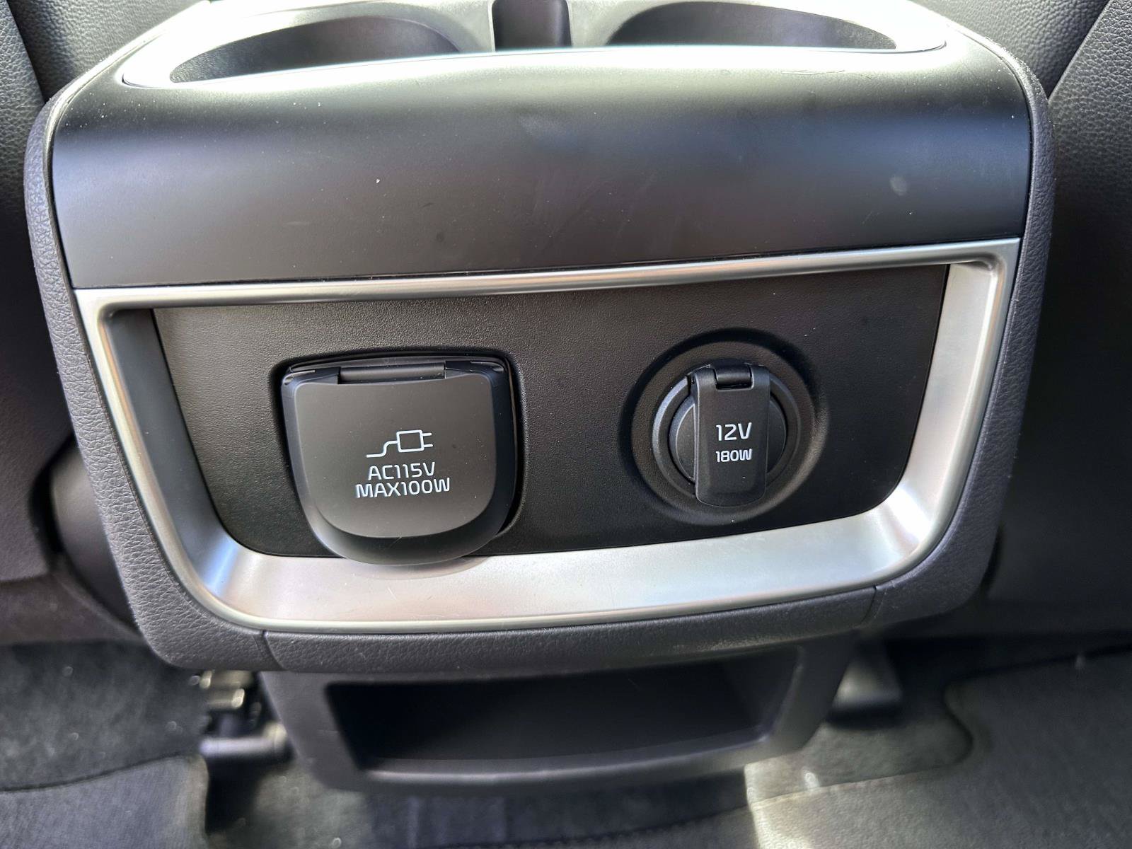 Used 2025 Kia Carnival SX Prestige FWD image 17