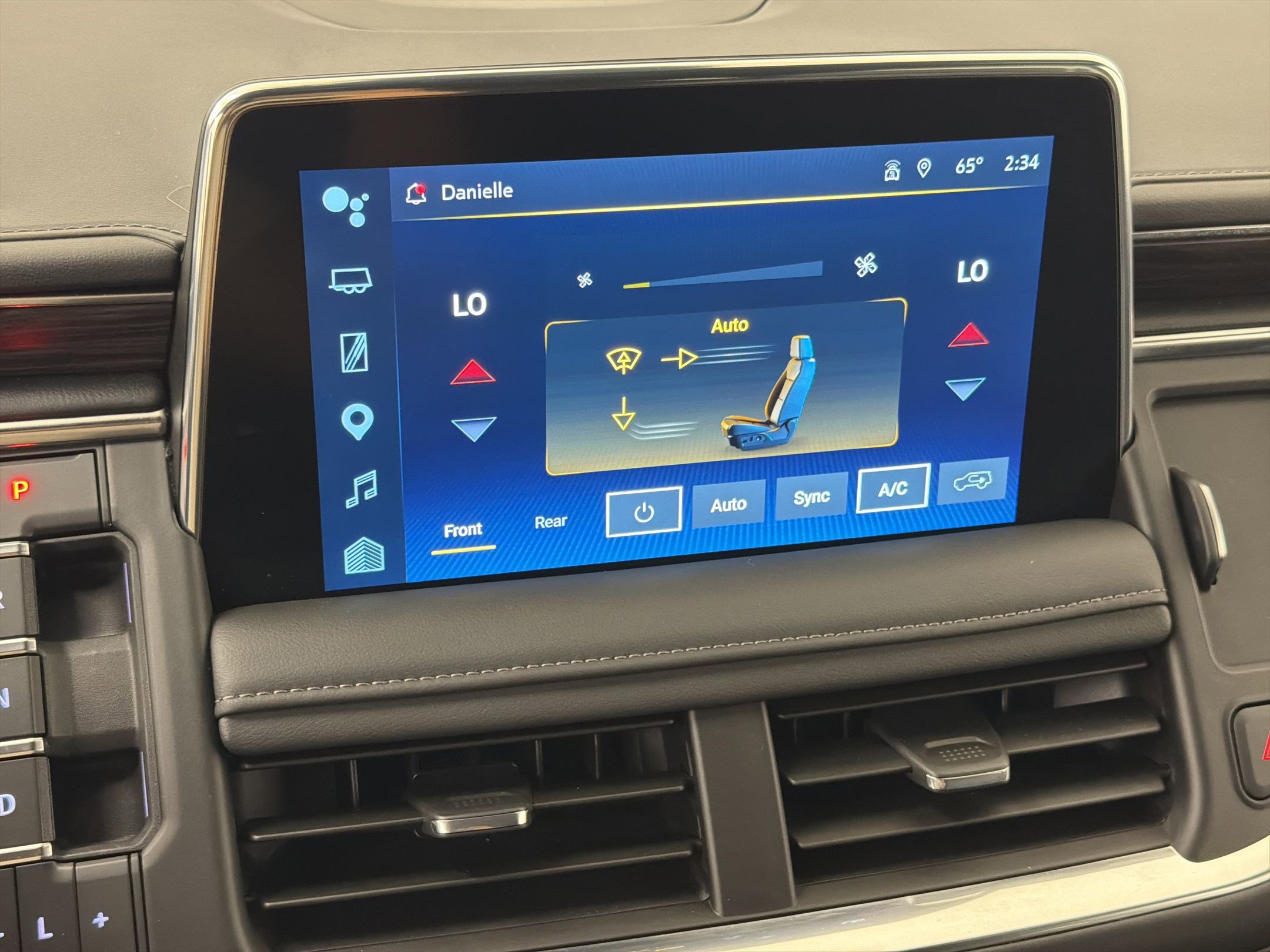 Used 2023 Chevrolet Tahoe LT w/ Luxury Package image 22