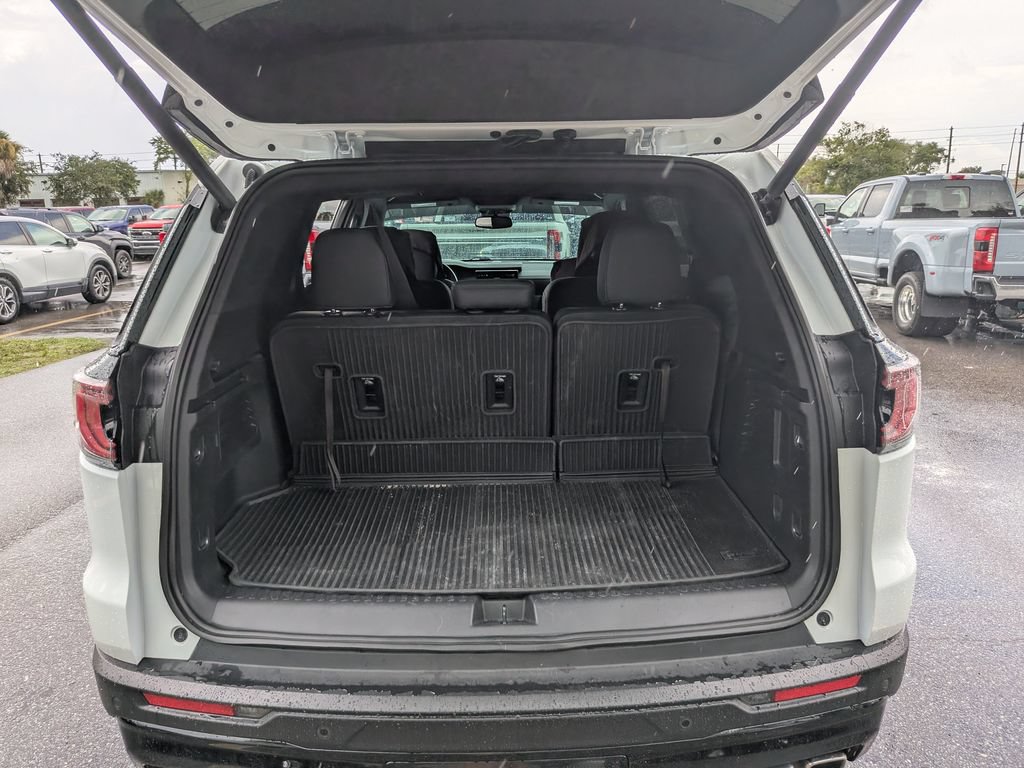 Used 2024 GMC Acadia AT4 AWD/4WD image 13