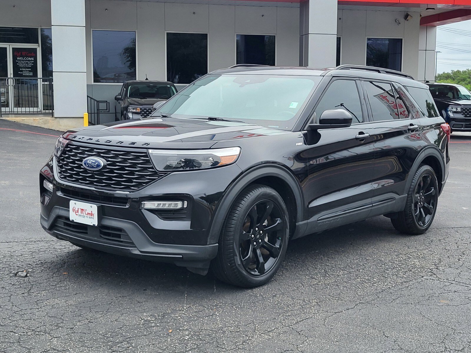 Certified 2024 Ford Explorer ST-Line w/ Class IV Trailer Tow Package RWD image 8