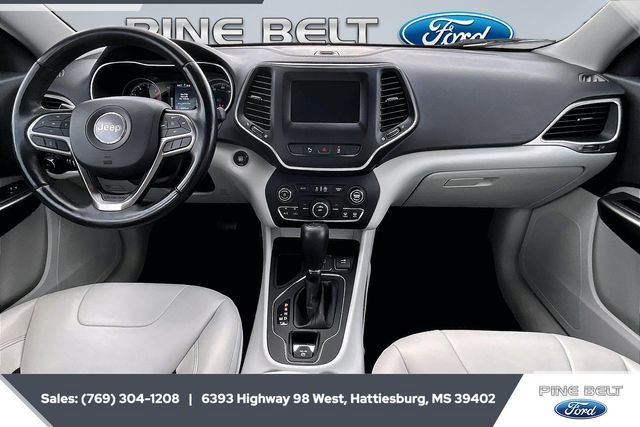 Used 2021 Jeep Cherokee Latitude Plus w/ Mopar Interior Package image 14