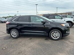 Certified 2024 Ford Edge SEL AWD/4WD image 3