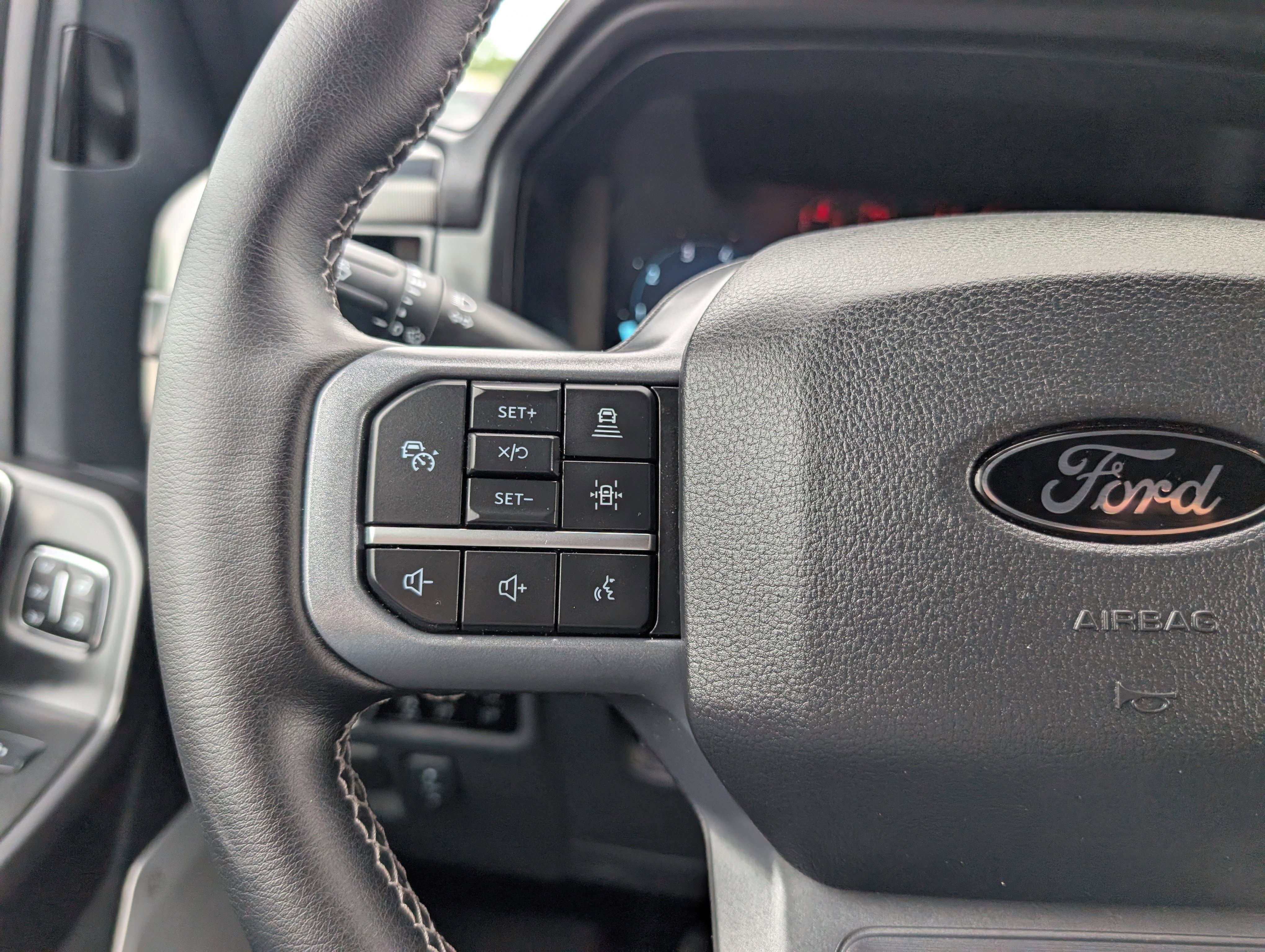 Certified 2025 Ford F150 Lariat w/ Equipment Group 502A High AWD/4WD image 23