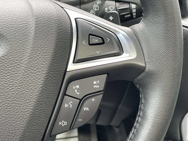 Certified 2017 Ford Edge Titanium w/ Technology Package FWD image 23