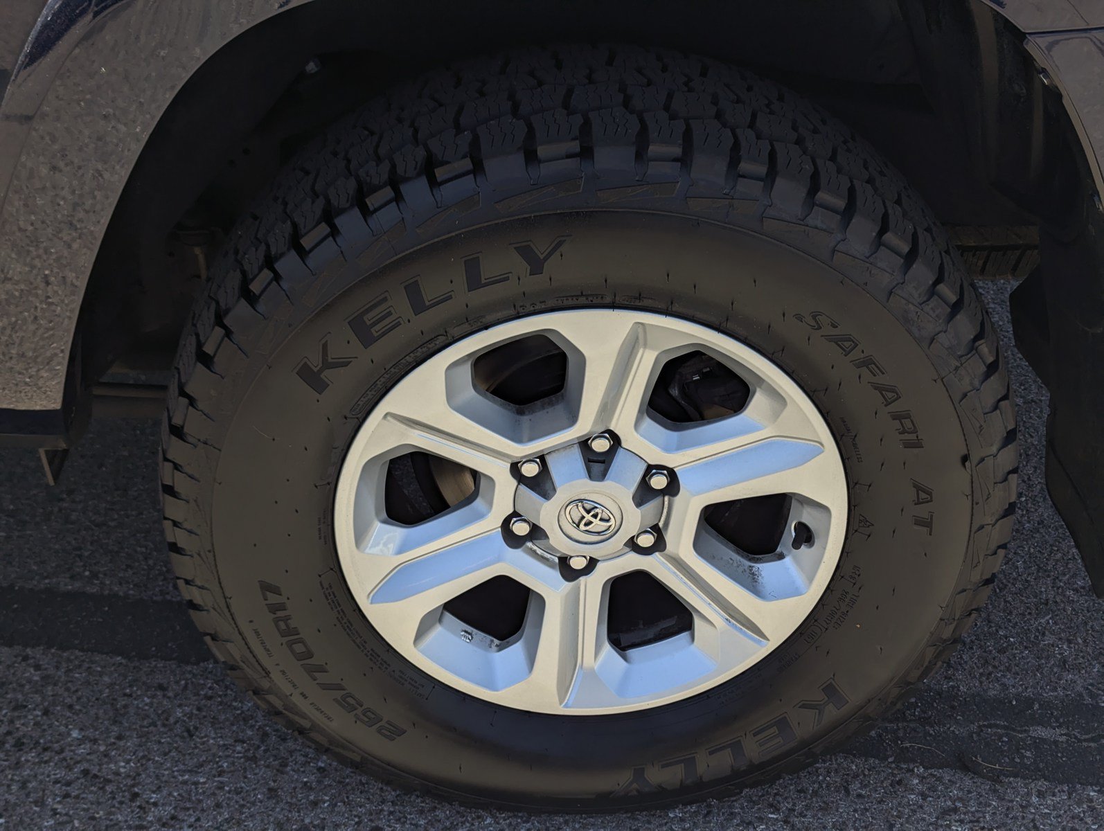 Used 2024 Toyota 4Runner SR5 RWD image 7
