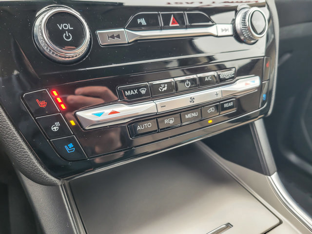 Certified 2024 Ford Explorer Limited image 17