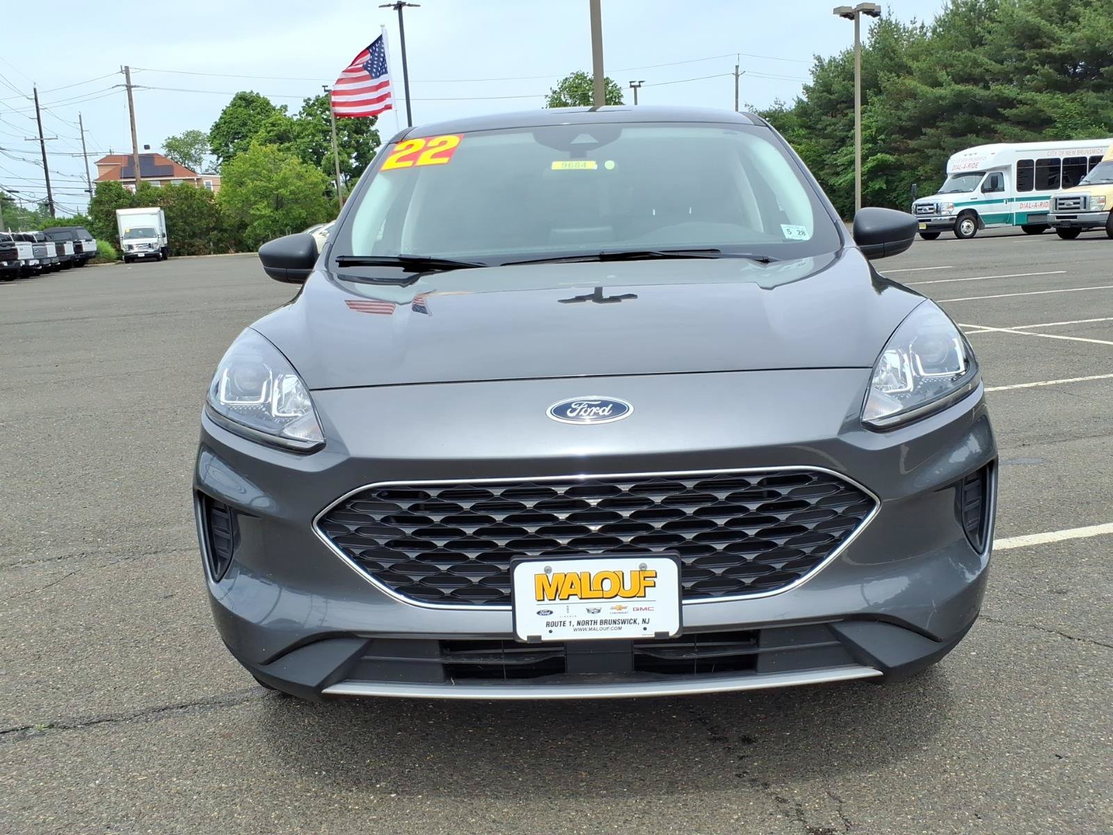 Certified 2022 Ford Escape SE w/ Convenience Package AWD/4WD image 2