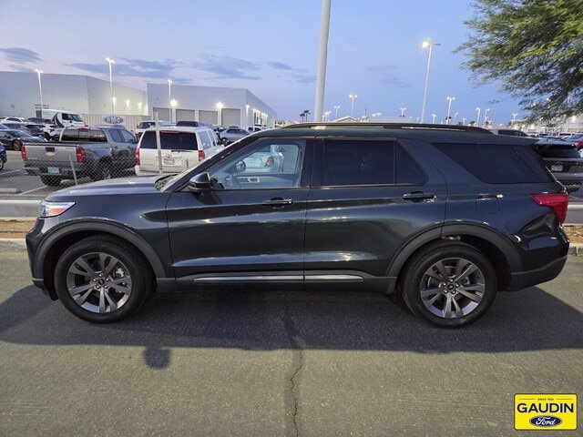 Certified 2023 Ford Explorer XLT w/ Equipment Group 202A RWD image 2