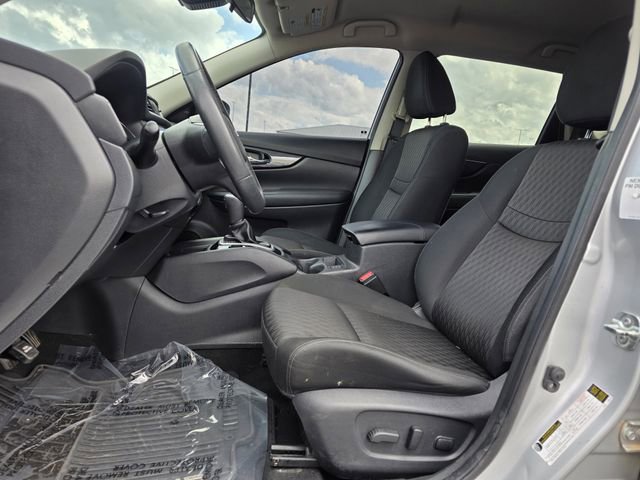 Used 2019 Nissan Rogue SV FWD image 12