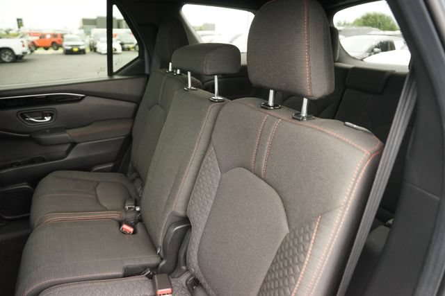 Used 2025 Honda Pilot Sport image 13