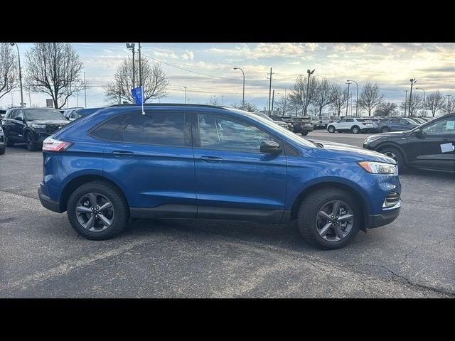 Certified 2024 Ford Edge SEL w/ Sport Appearance Package AWD/4WD image 3