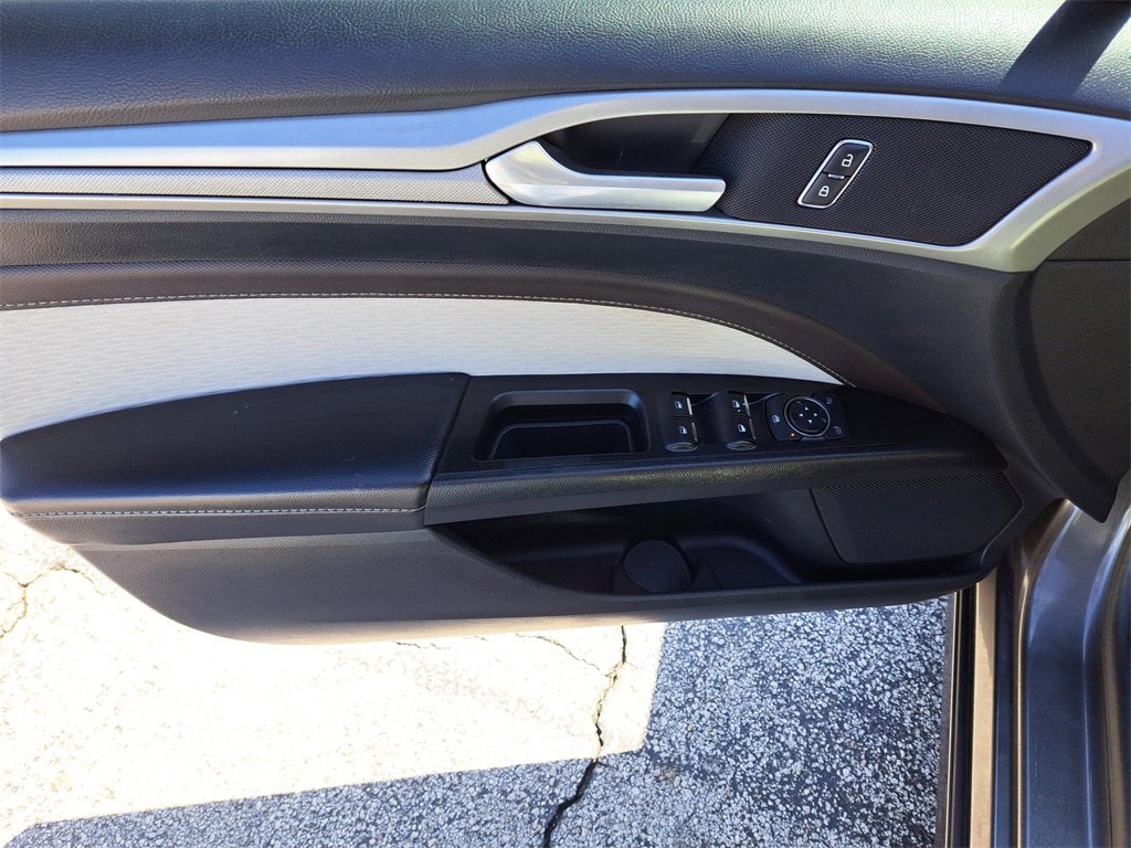 Certified 2020 Ford Fusion SE w/ Equipment Group 151A image 14