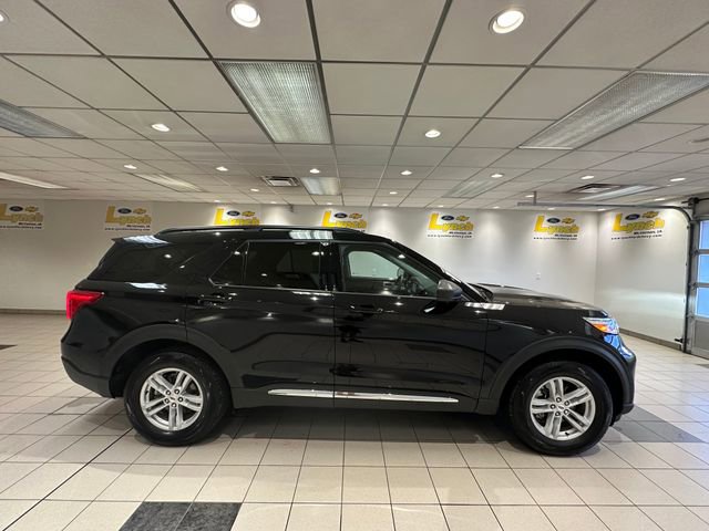 Certified 2024 Ford Explorer XLT w/ Equipment Group 202A AWD/4WD image 3