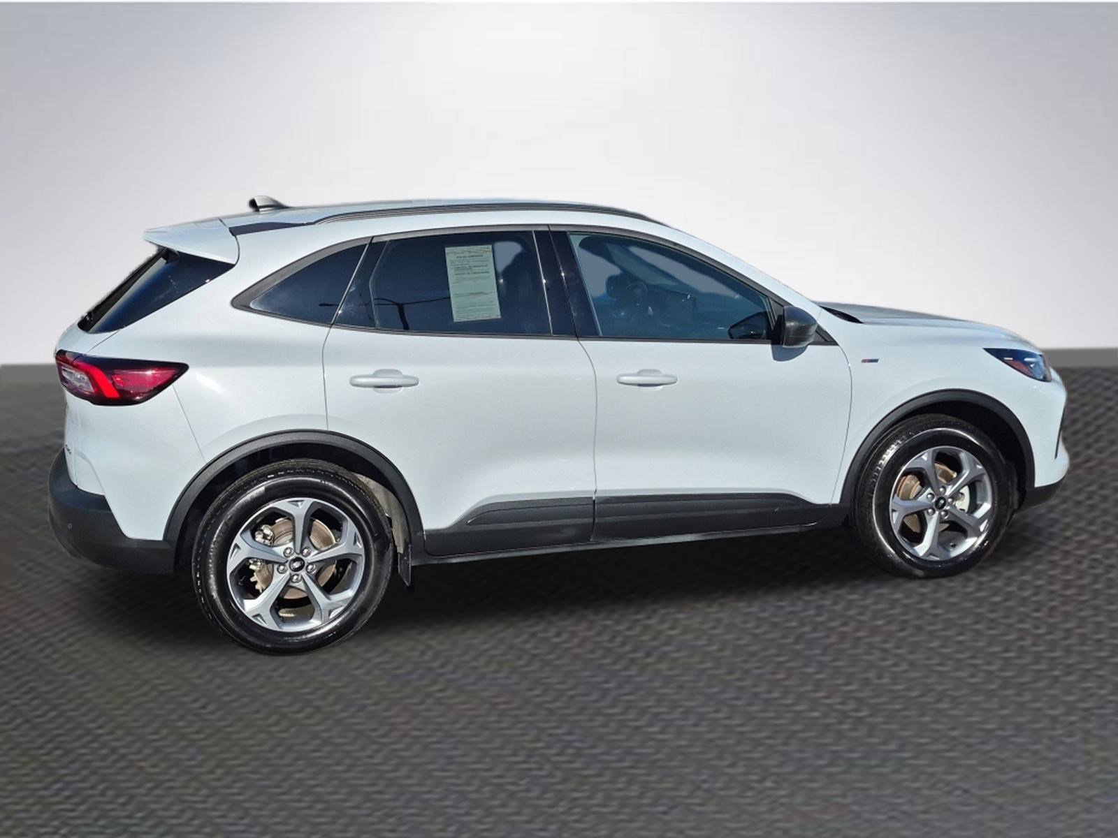 Certified 2025 Ford Escape ST-Line w/ Tech Pack #1 image 4