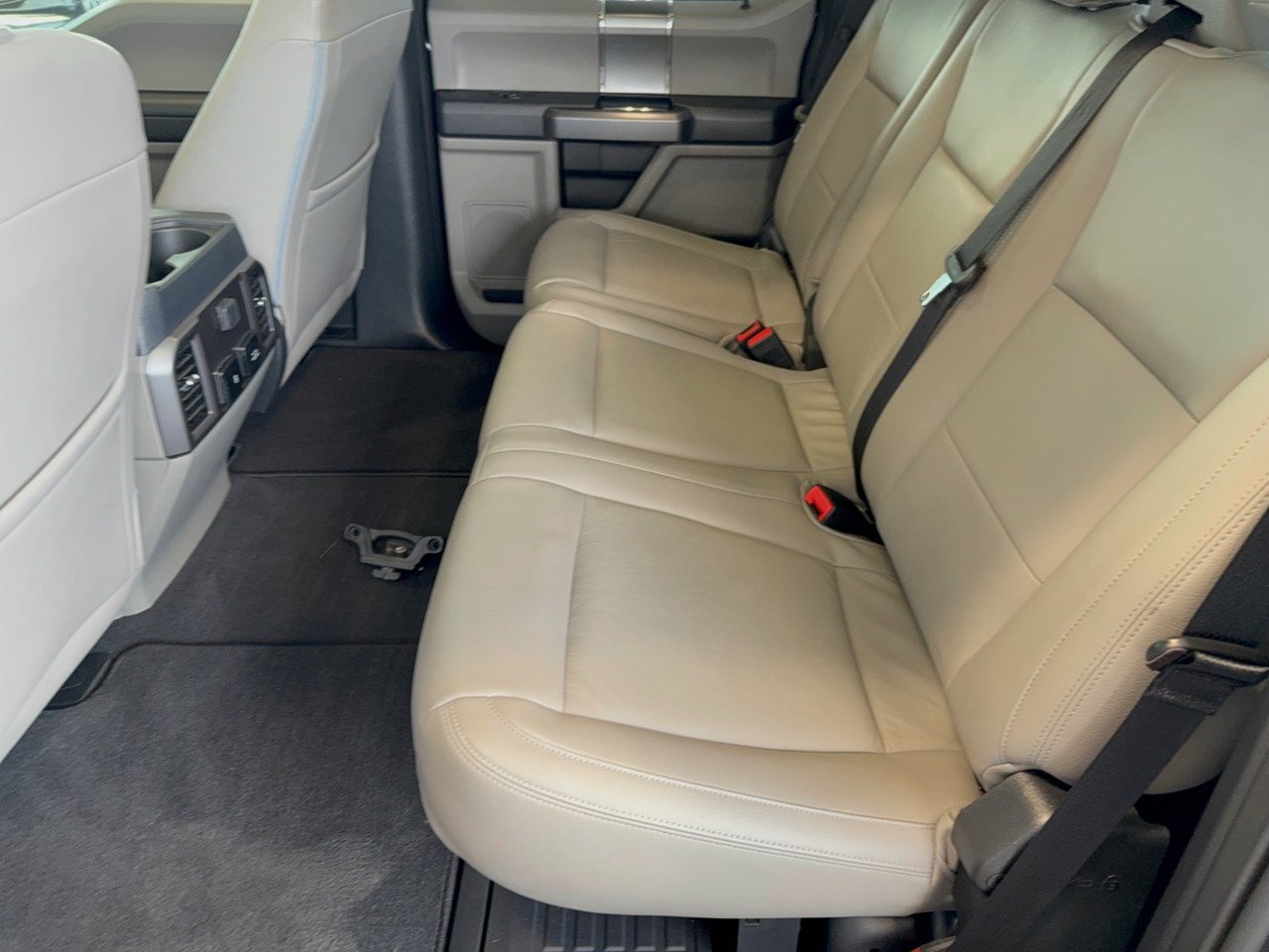 Certified 2022 Ford F250 XLT w/ XLT Premium Package AWD/4WD image 25