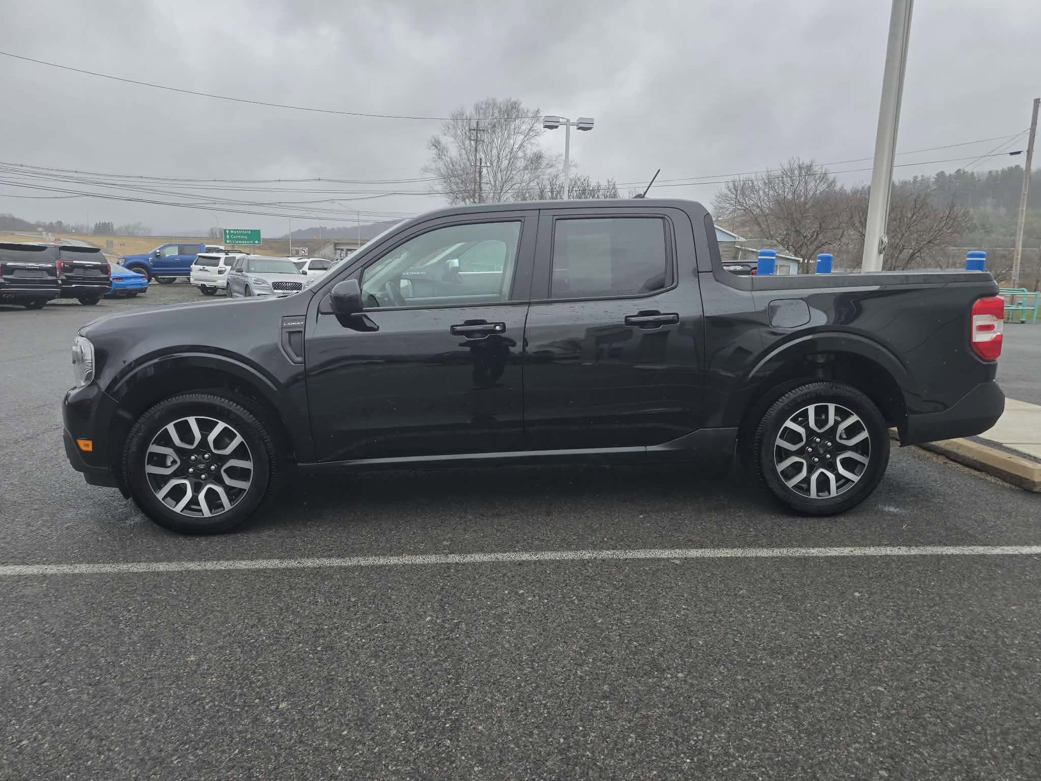 Certified 2024 Ford Maverick Lariat w/ 4K Tow Package AWD/4WD image 7