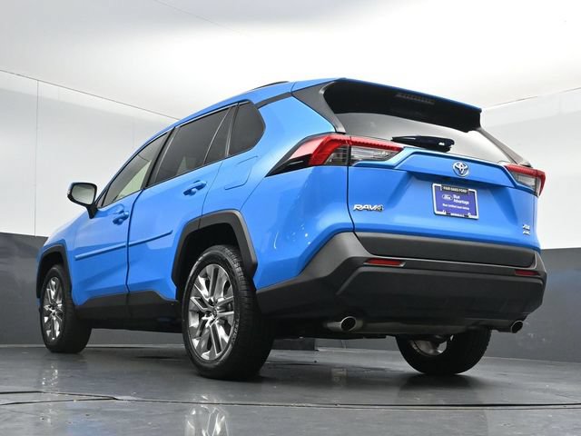 Used 2021 Toyota RAV4 XLE Premium AWD/4WD image 41