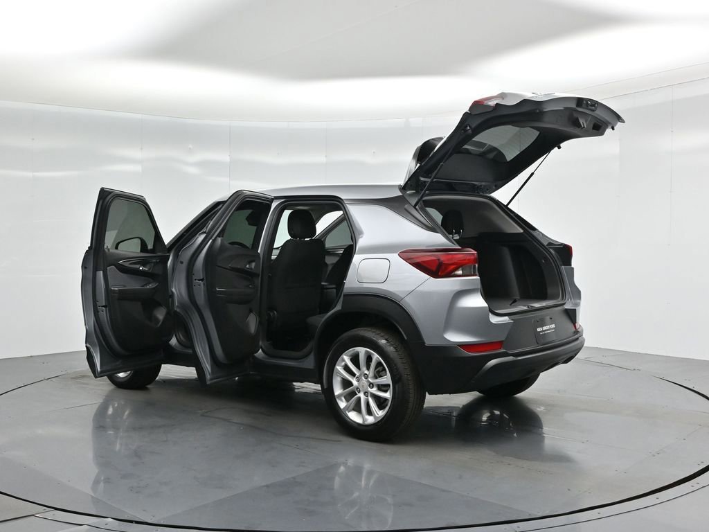 Used 2024 Chevrolet TrailBlazer LS image 55