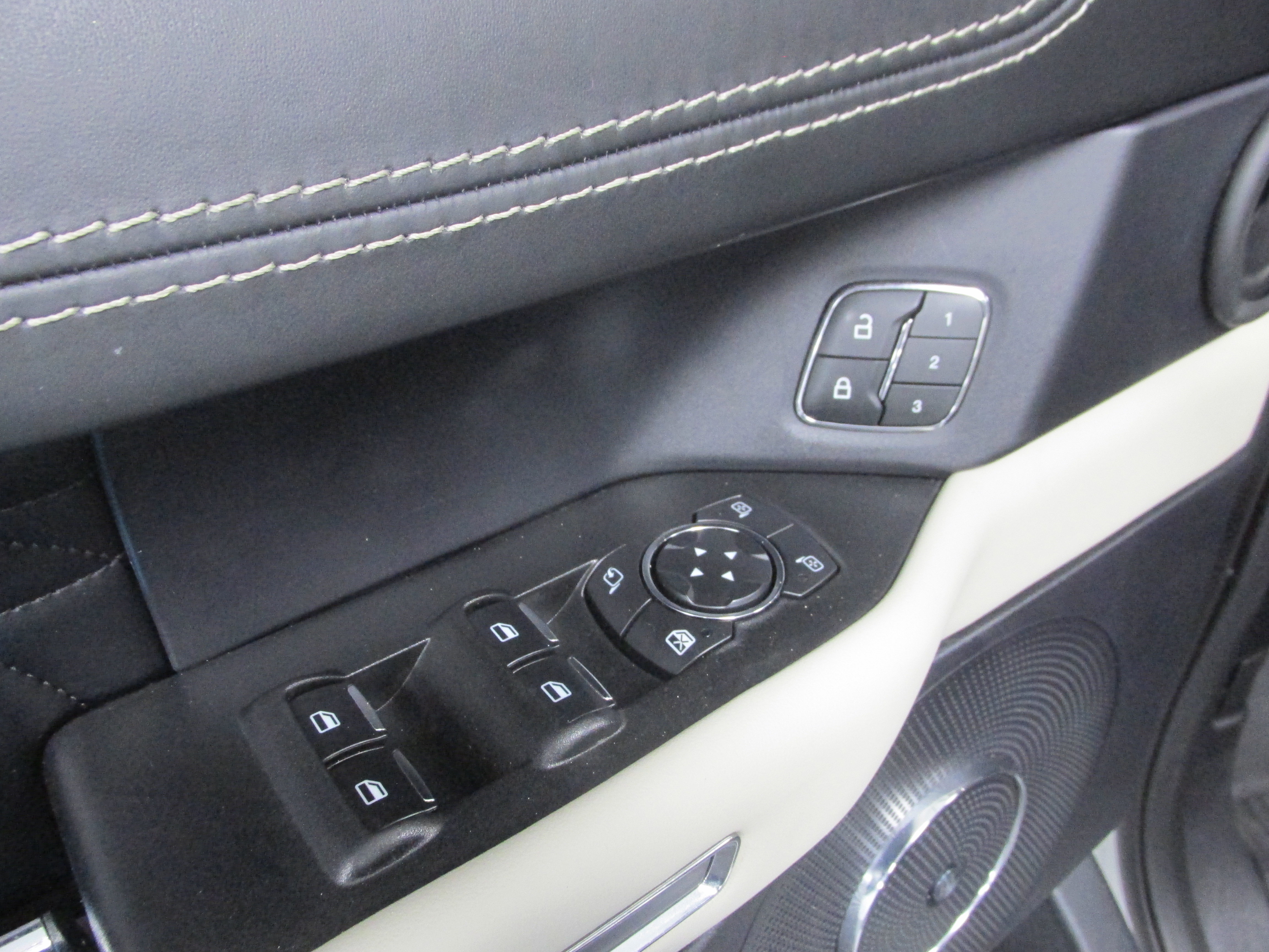 Certified 2020 Ford Expedition Max Platinum image 33