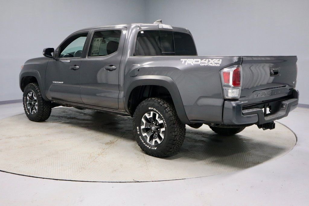 Used 2020 Toyota Tacoma TRD Off-Road w/ Technology Package image 3