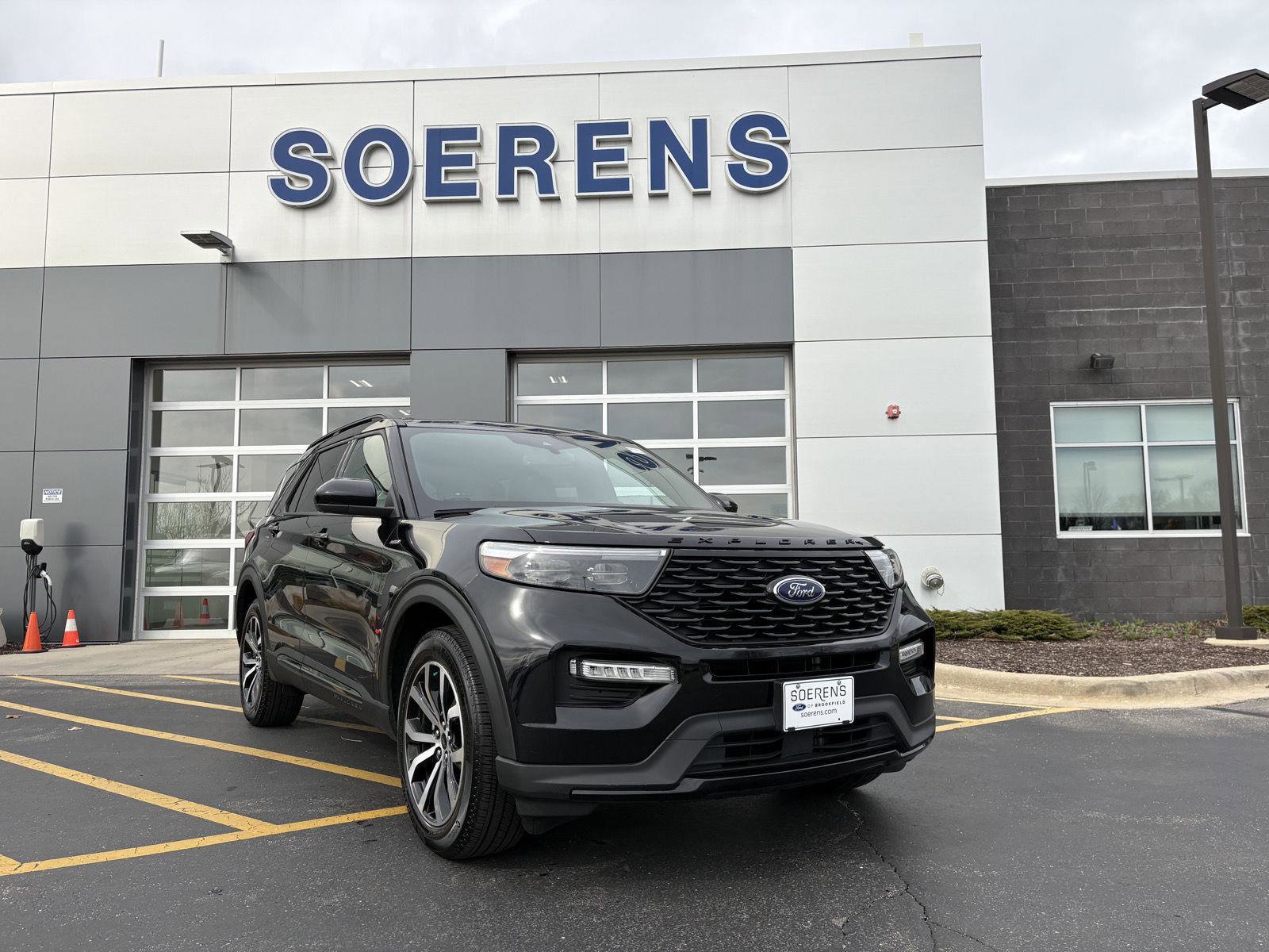 Certified 2022 Ford Explorer ST-Line w/ Class IV Trailer Tow Package