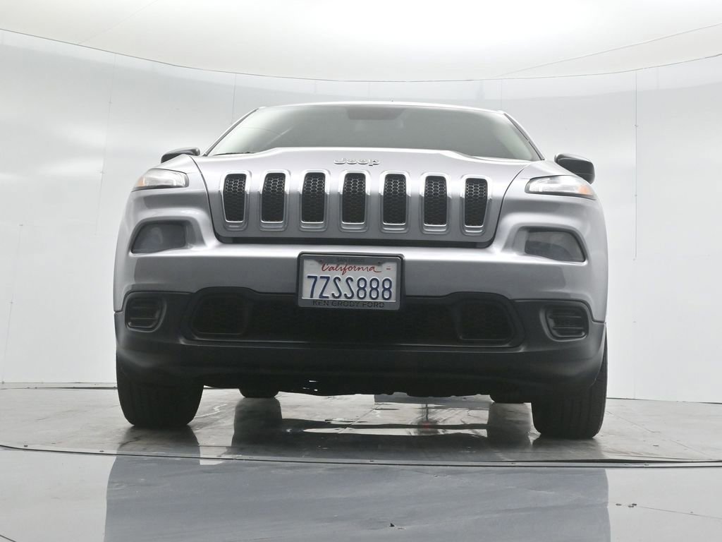 Used 2017 Jeep Cherokee Sport image 30