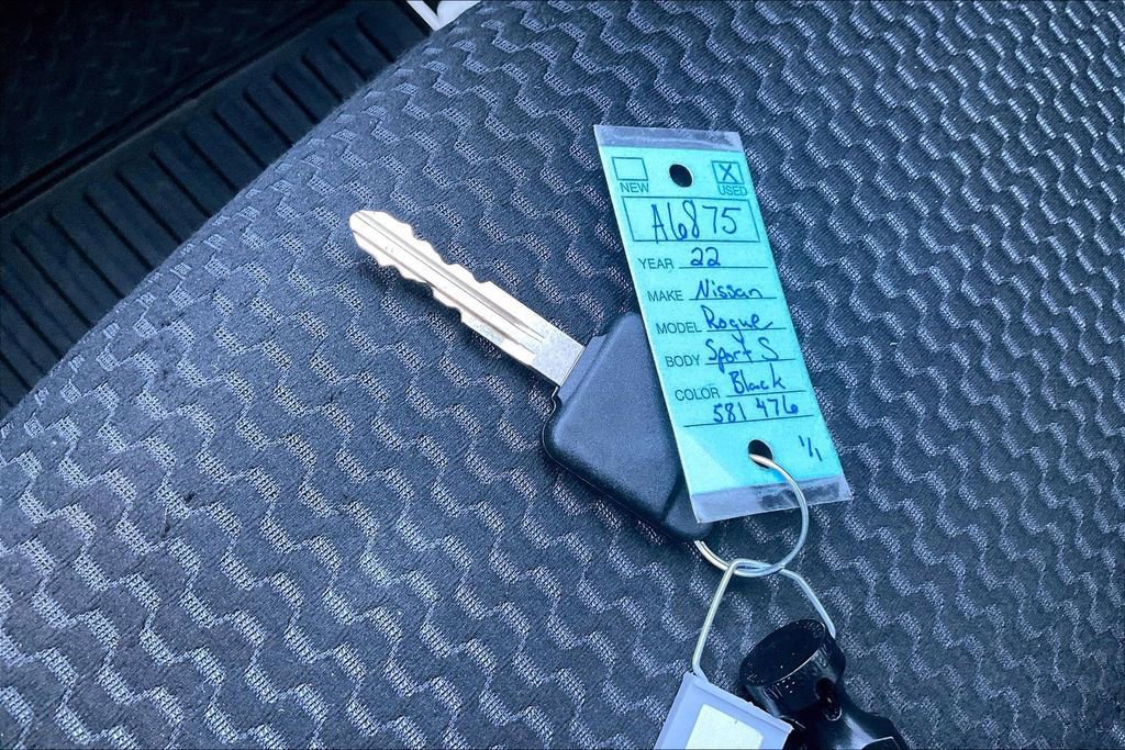 Used 2022 Nissan Rogue Sport S FWD image 12