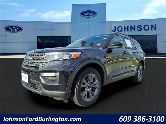 Certified 2022 Ford Explorer XLT w/ Equipment Group 202A image 3