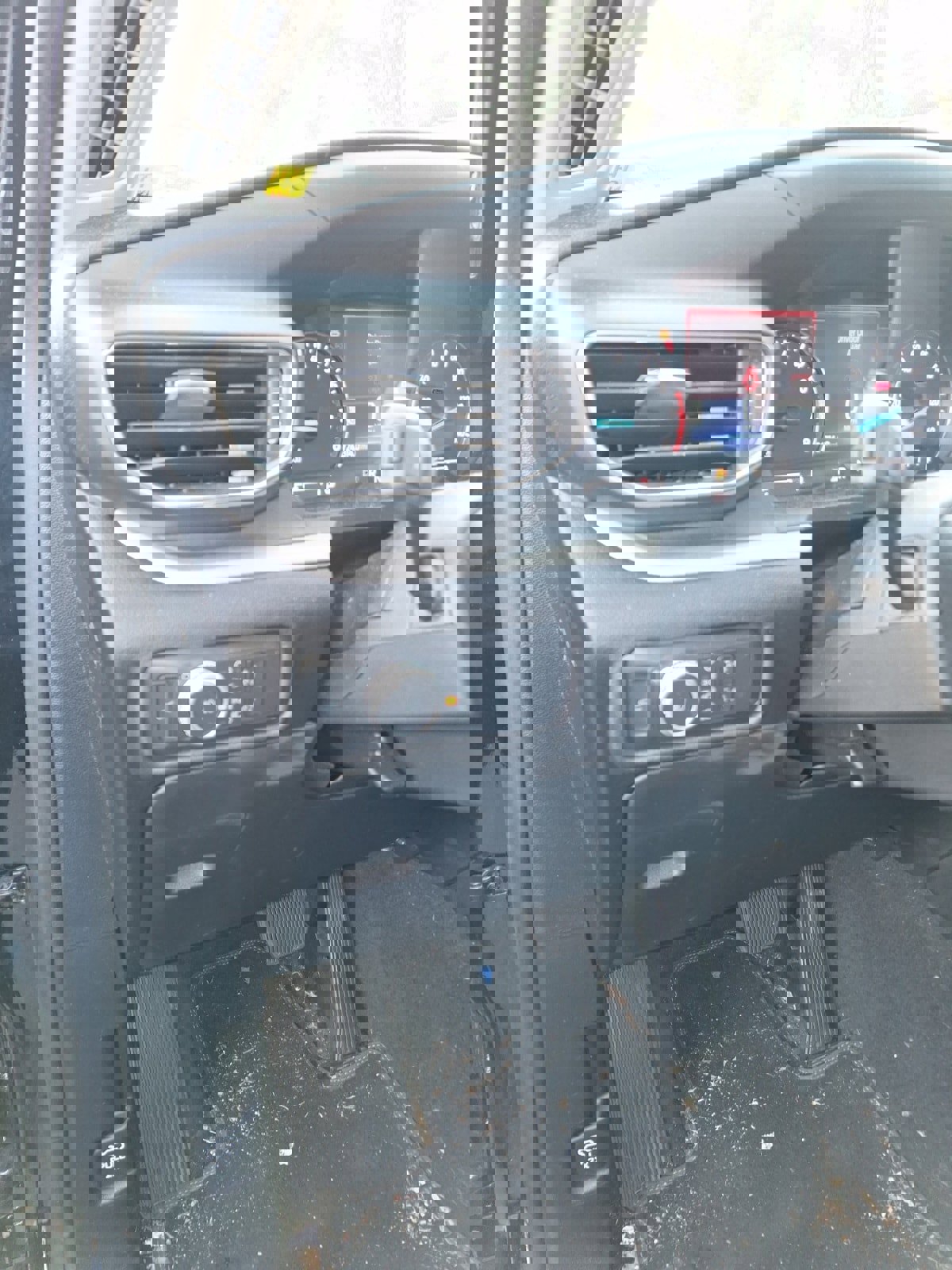 Certified 2022 Ford Explorer XLT w/ Equipment Group 202A image 11