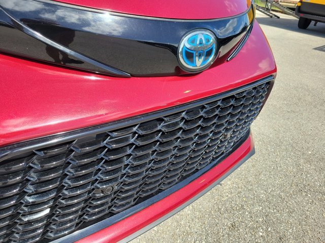 Used 2022 Toyota Sienna XSE image 7