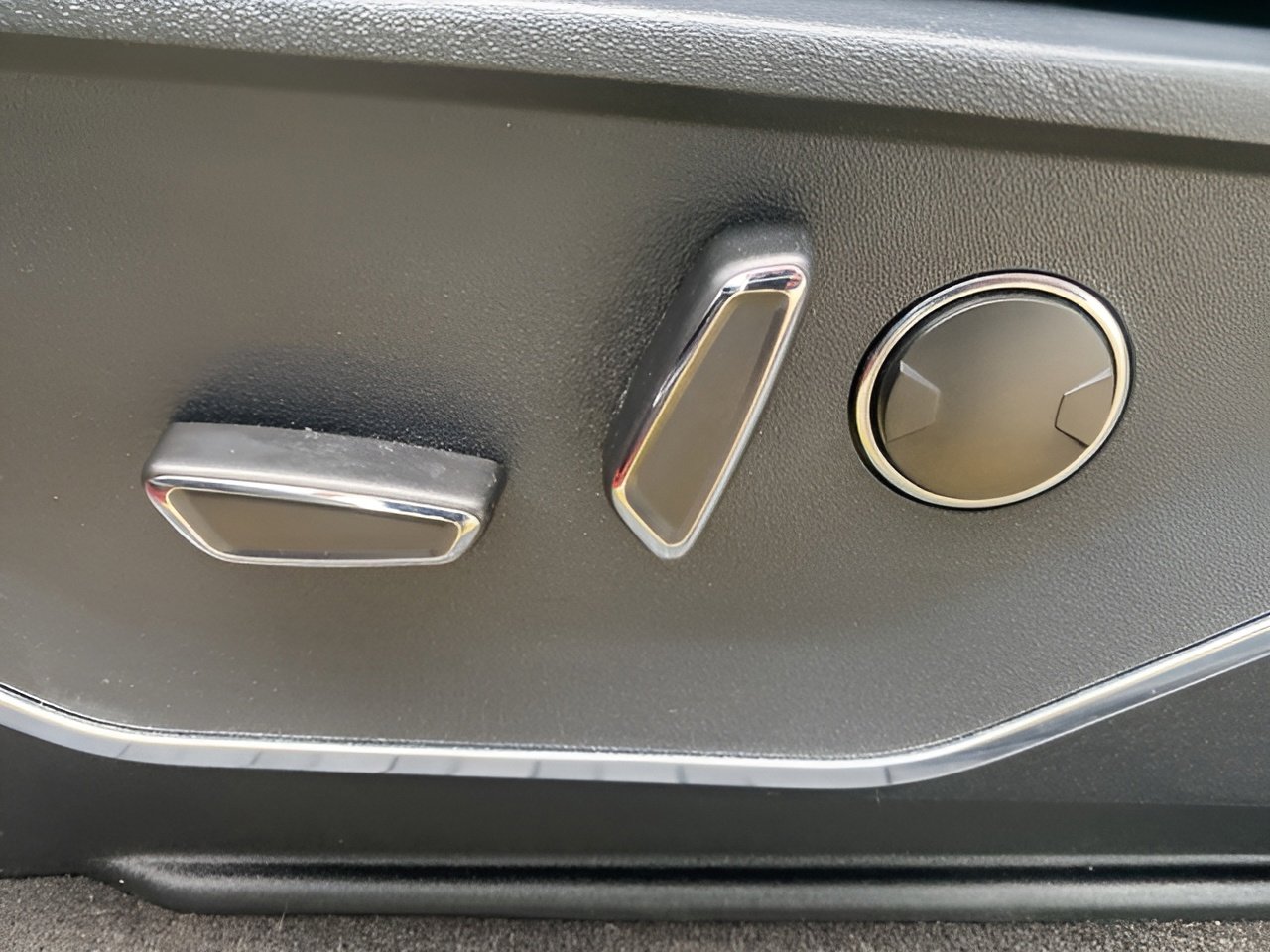 Certified 2023 Ford F150 Lariat w/ Equipment Group 502A High image 11