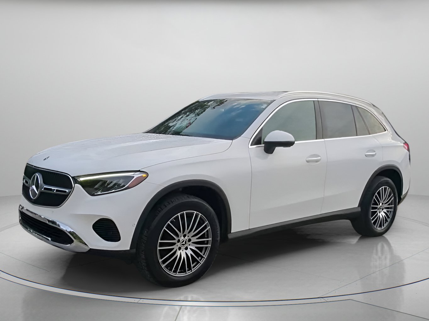 Used 2025 Mercedes-Benz GLC 300 image 13