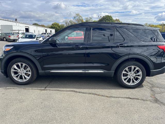 Certified 2021 Ford Explorer XLT w/ Equipment Group 202A image 2