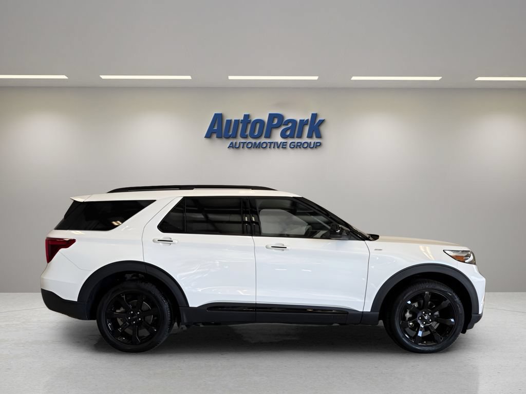 Certified 2024 Ford Explorer ST-Line w/ Class IV Trailer Tow Package AWD/4WD image 8