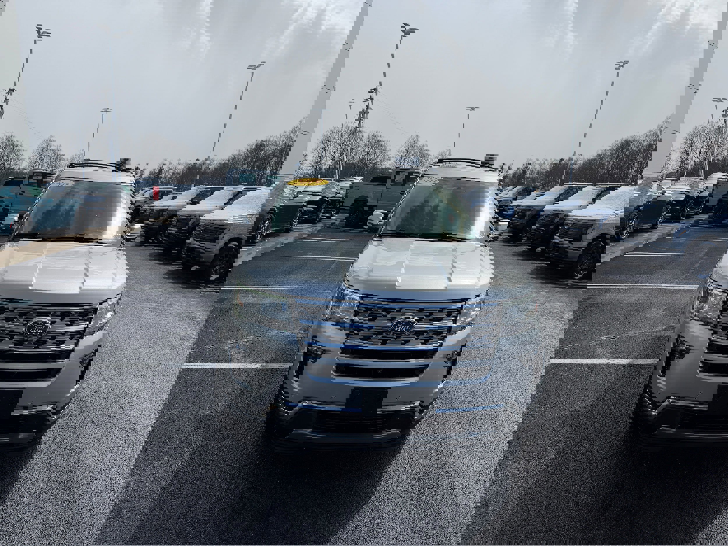 Certified 2019 Ford Explorer Limited w/ Class III Trailer Tow Package image 3