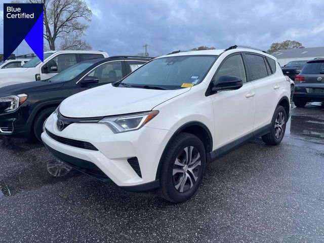 Used 2017 Toyota RAV4 LE video 1