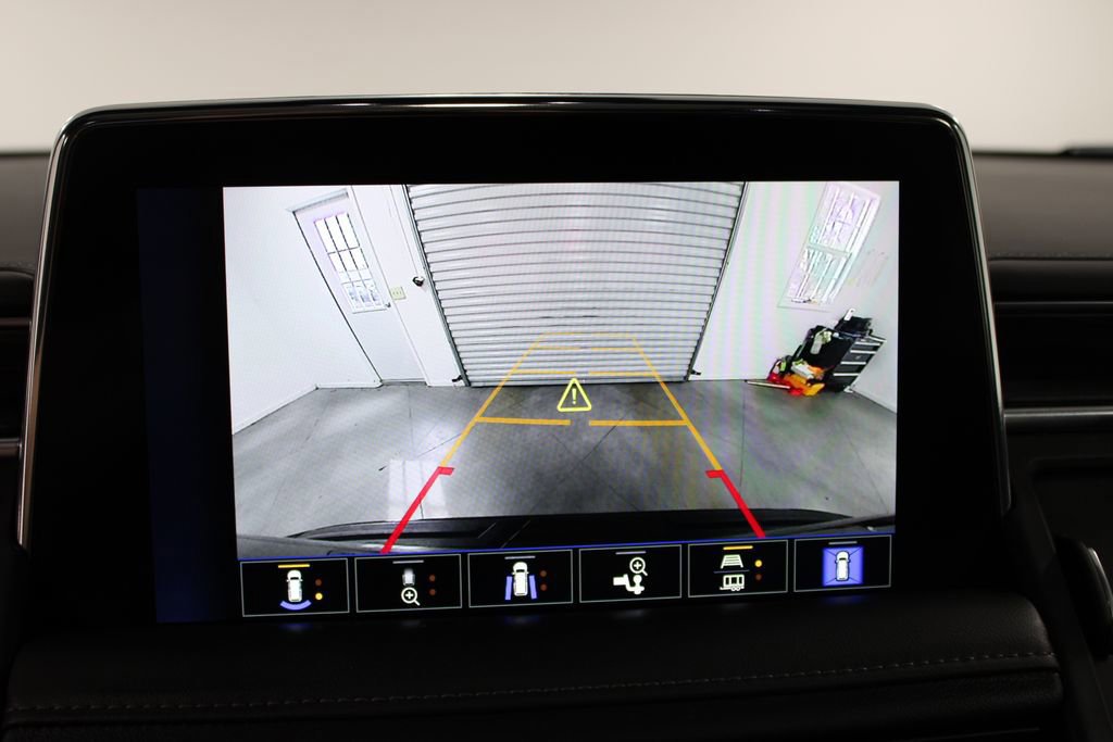 Used 2023 Chevrolet Suburban Z71 w/ Luxury Package image 54