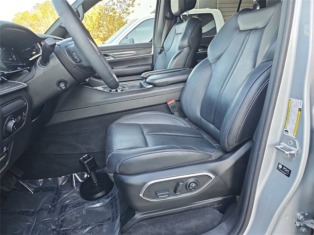 Used 2022 Jeep Wagoneer Series III w/ Flexible Seating Group image 16