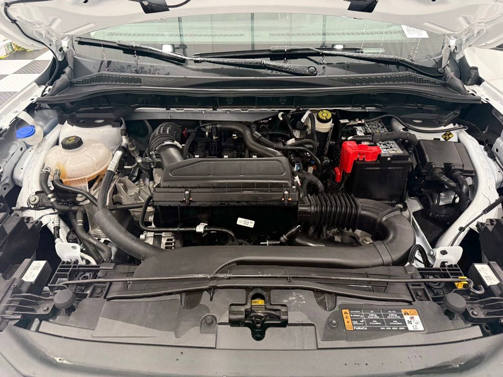 Certified 2025 Ford Escape Active AWD/4WD image 9