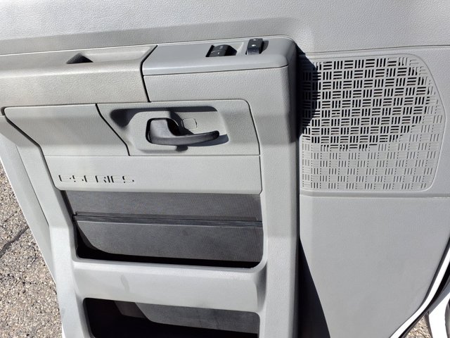 Certified 2022 Ford E-350 and Econoline 350 Super Duty RWD image 17