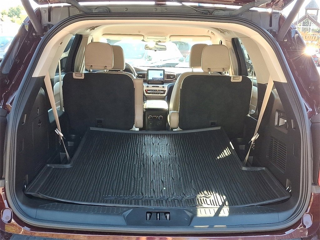 Certified 2022 Ford Explorer XLT w/ Equipment Group 202A image 29