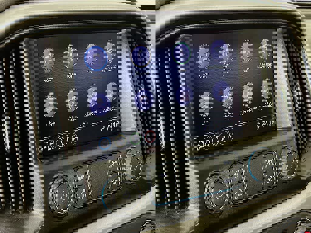 Used 2022 GMC Canyon Elevation w/ Elevation Premium Package image 16