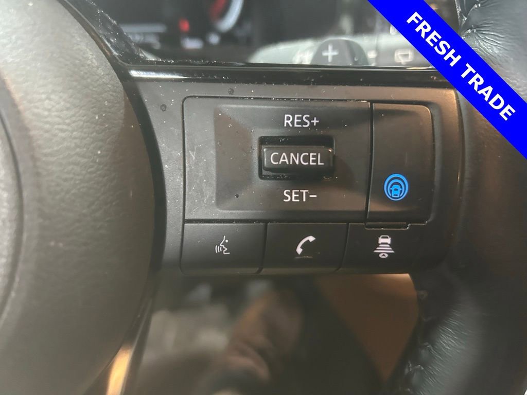 Used 2022 Nissan Pathfinder Platinum w/ Cargo Package image 13