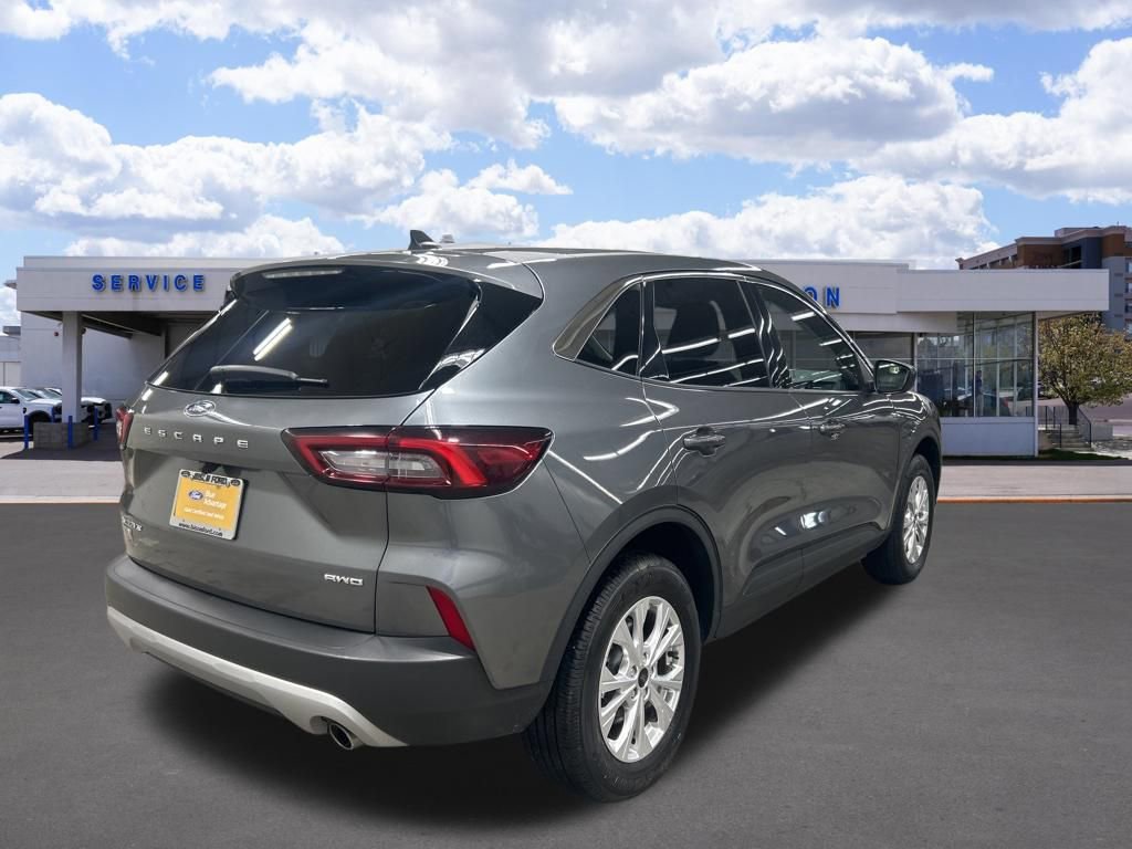 Certified 2024 Ford Escape Active AWD/4WD image 3