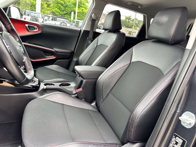 Used 2023 Kia Soul GT-Line FWD image 32